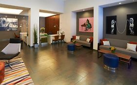 Kinzie Hotel